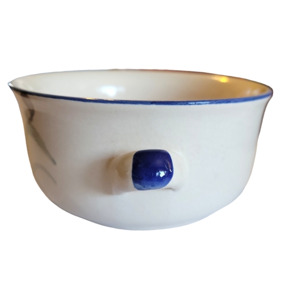 Vtg Pastel Blue Flowers Stoneware Handled Crock Bowl - Picture 3 of 8